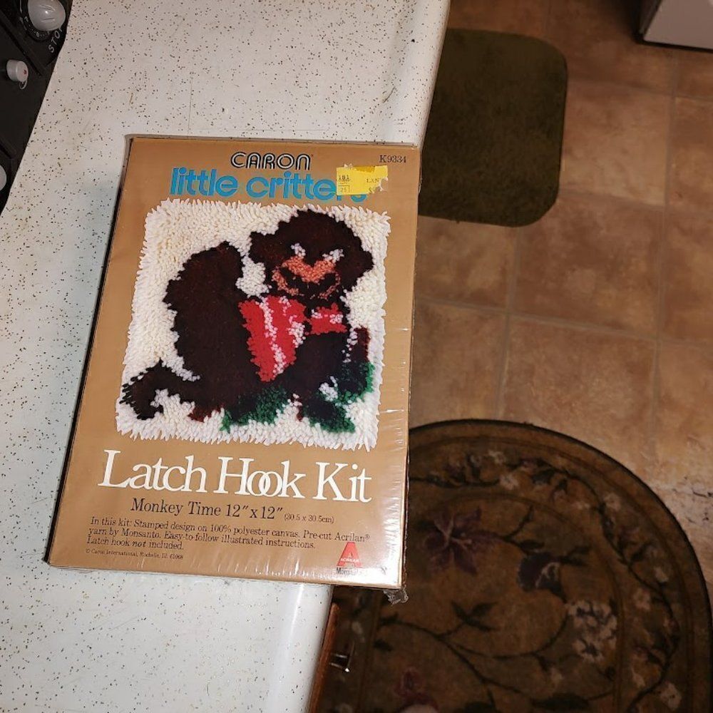 New Caron Little Critters Monkey Time Latch Hook Kit 12 X 12